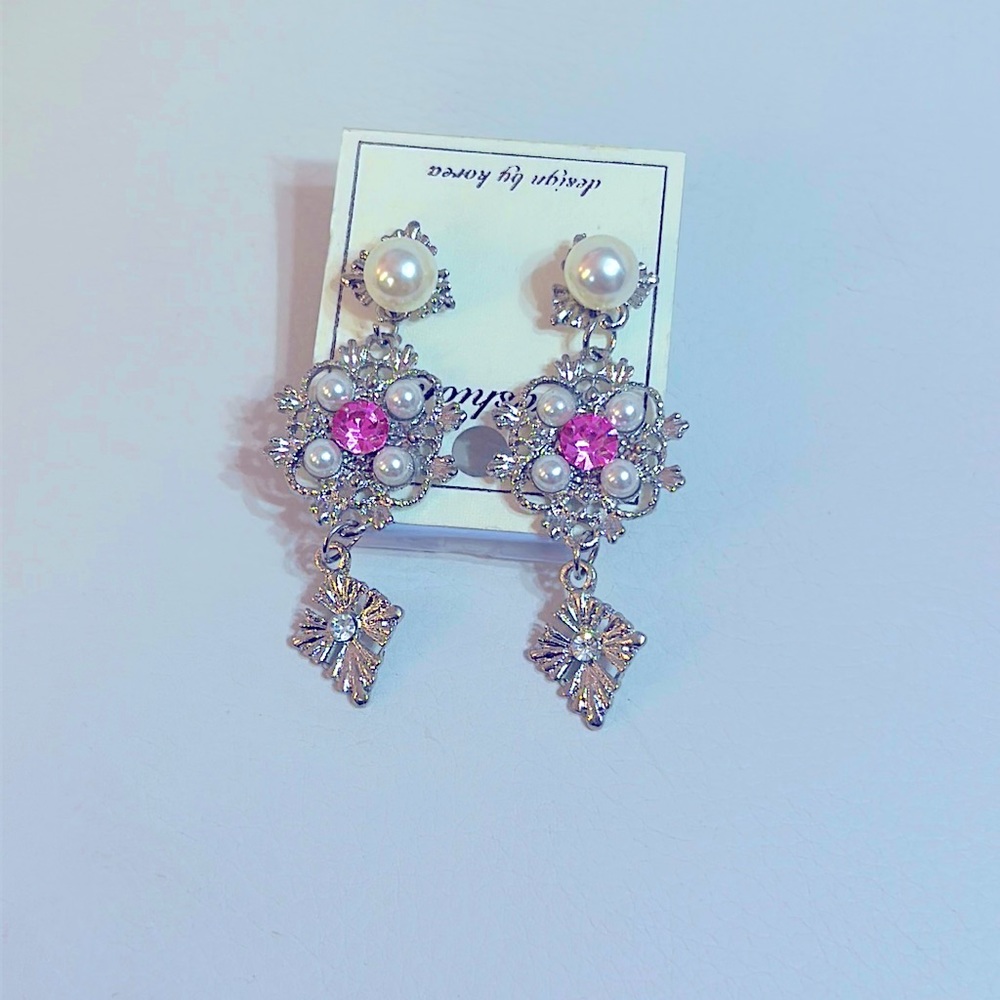 Super cute fashion earring